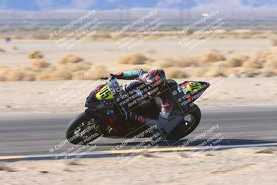 media/Jan-10-2025-CVMA Friday Practice (Fri) [[489e0da257]]/Group 4 and Trackday/Session 2 (Turn 4 Inside)/